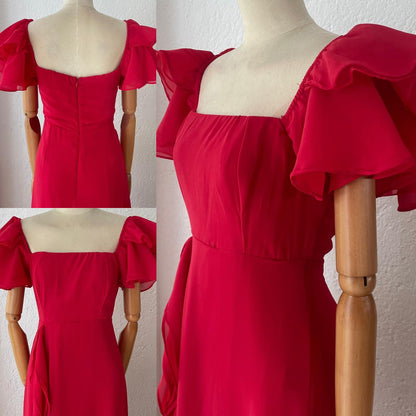 1061889  Vestido rojo olanes