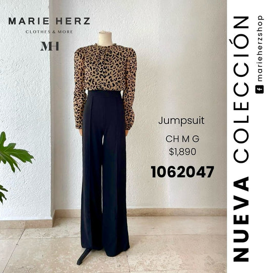 1062047  Jumpsuit animal print